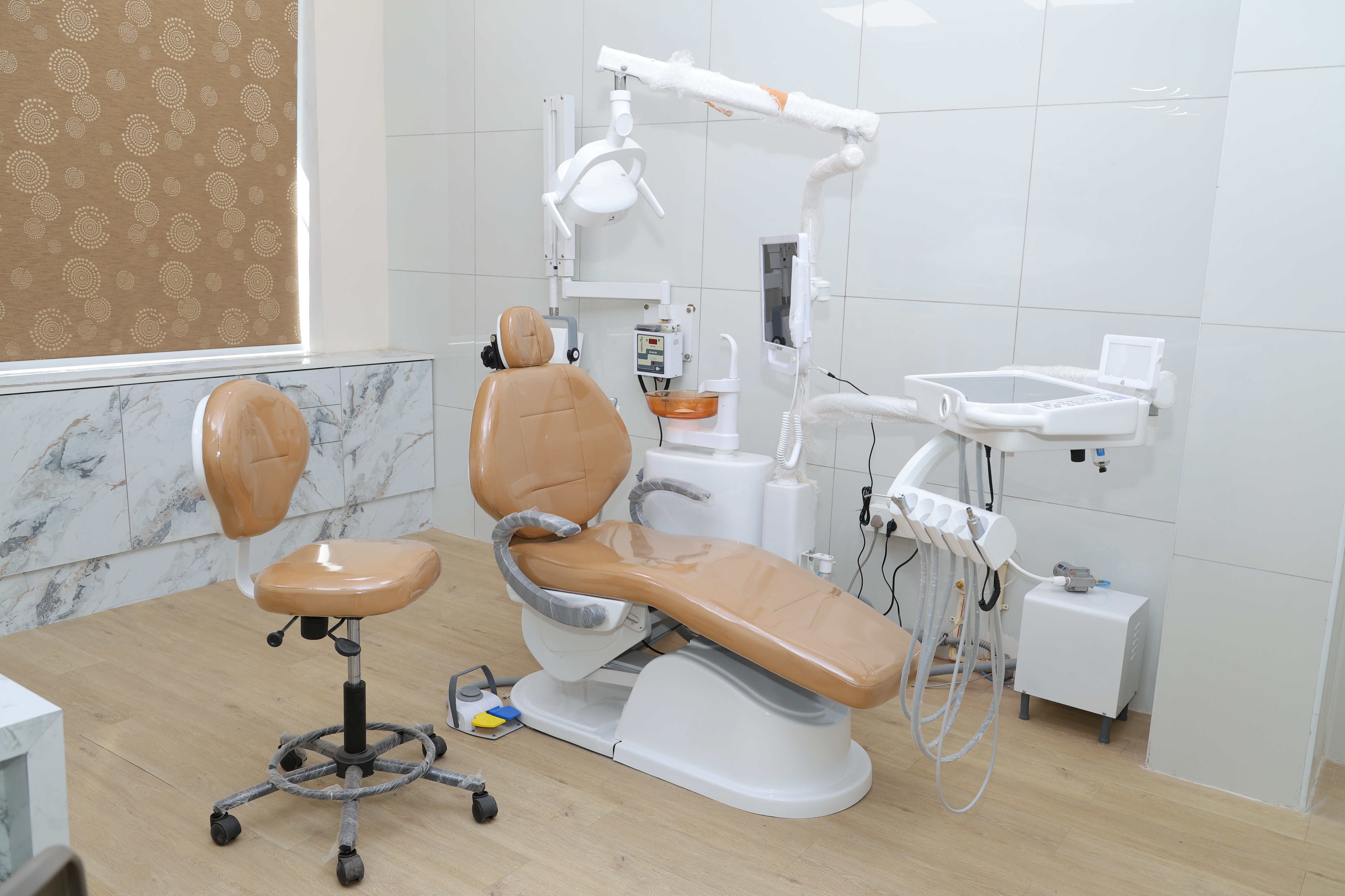 Premium dental clinic at Supreme Elite Clinic, best dental clinic in Kelambakkam OMR Chennai